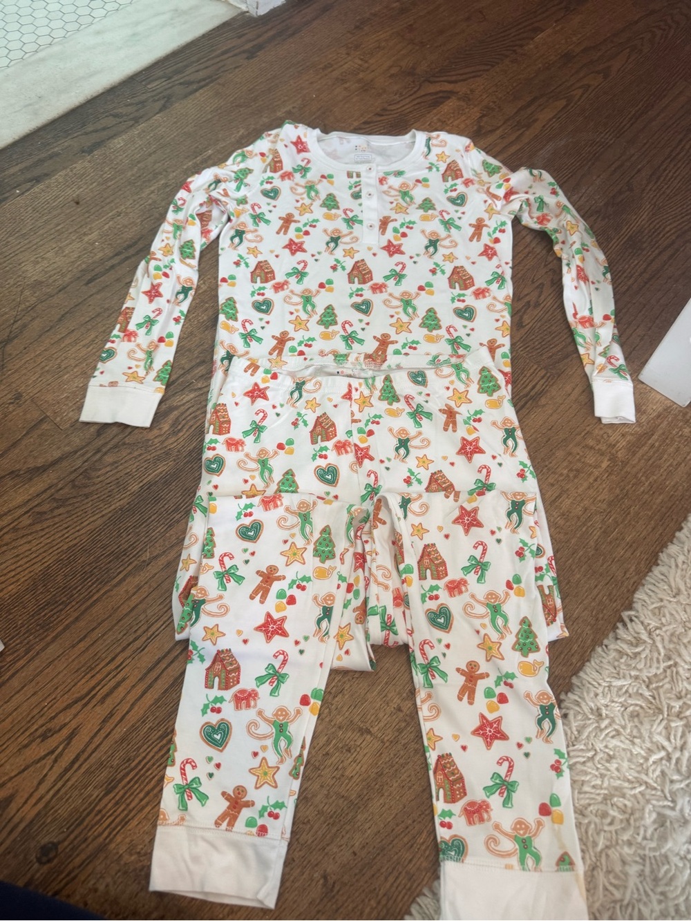 Roller Rabbit White Holiday Pajama Set with Green and Red Accents